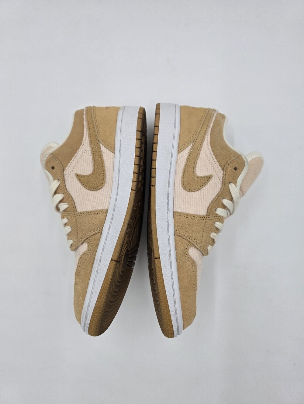 Nike Air Jordan 1 Low SE Twine Orange Corduroy Women's 7.5 DH7820-700 - Picture 8 of 9